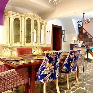 https://casa-juan-vera.adeje-hotels.com