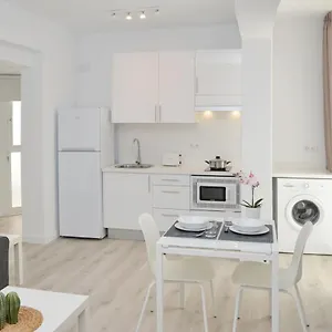 https://canary-lofts-glorieta.adeje-hotels.com